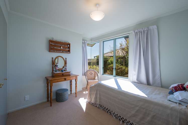 19 Olympus Way Richmond_14