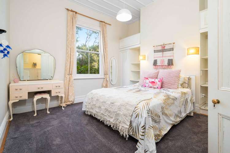 32 Ewing Road_5