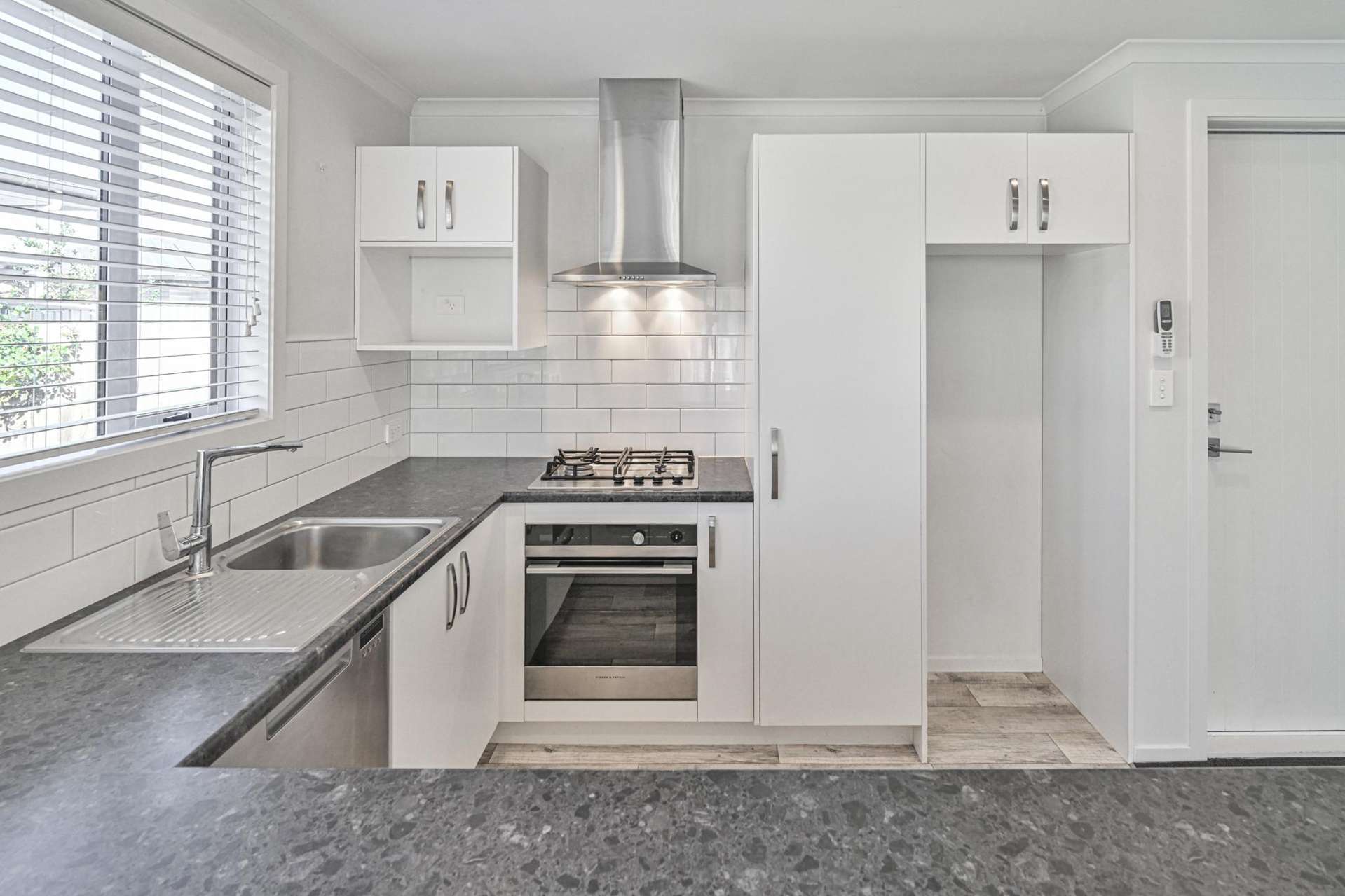 2 Tara Lane Parkvale_0