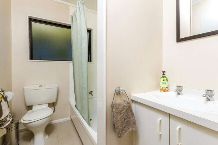 2/266 The Ridgeway Stoke_9