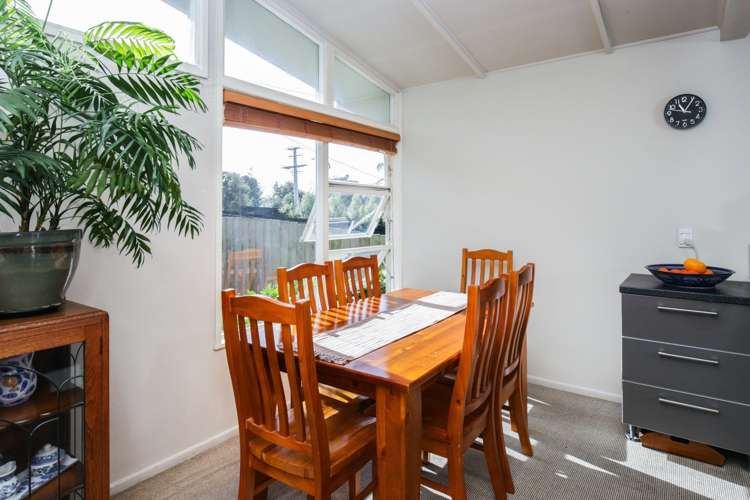 182 Golf Road Titirangi_10