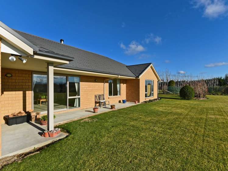 13b Mulholland Drive Darfield_22