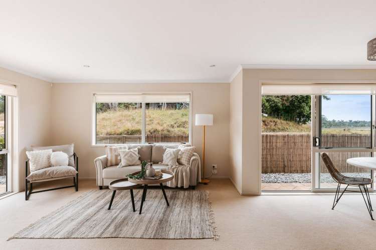 9 Barossa Way Brookfield_6