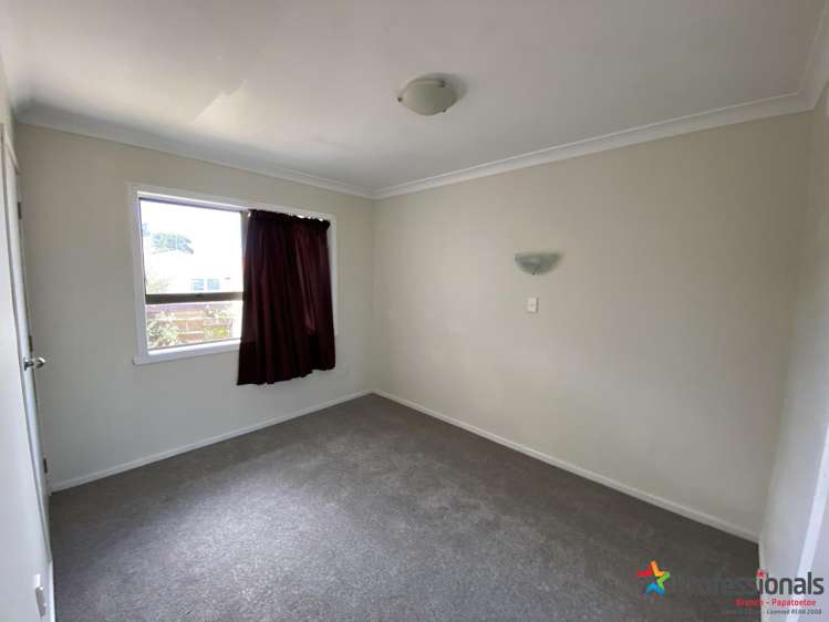 2/85A station Road Papatoetoe_3