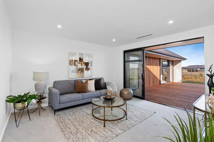 82 Whitehorn Drive Lincoln_9