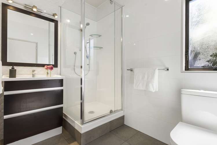 17 Sunnylaw Place Glen Eden_15