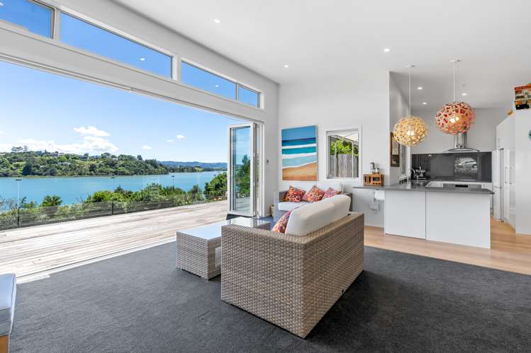 1248 Sandspit Road Sandspit_6