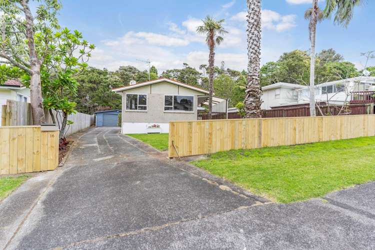 16 Staincross Street Green Bay_13