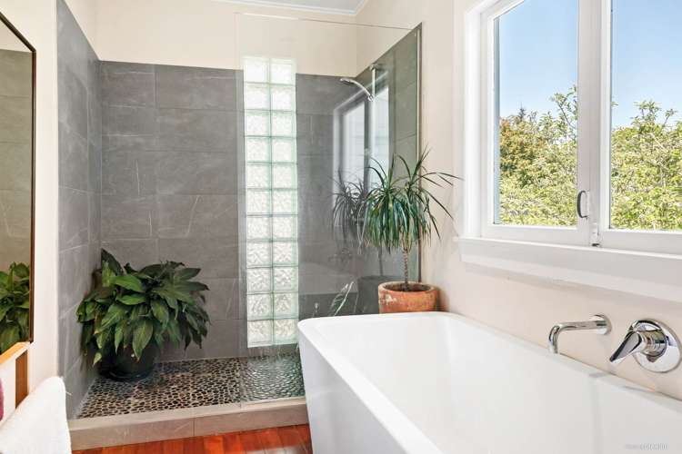 38 Queen Mary Avenue New Lynn_7