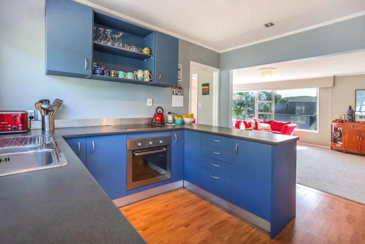 9 Brora Crescent Papakowhai_5