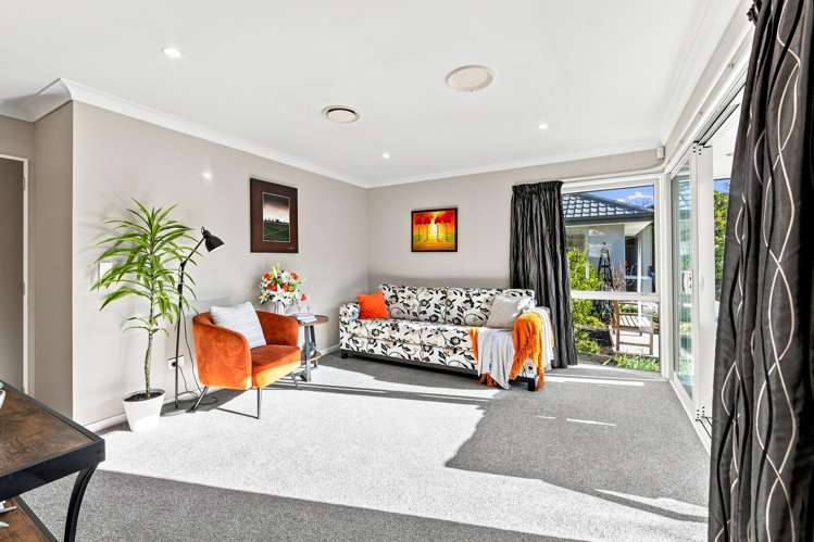 11 Glastonbury Drive Burwood_12