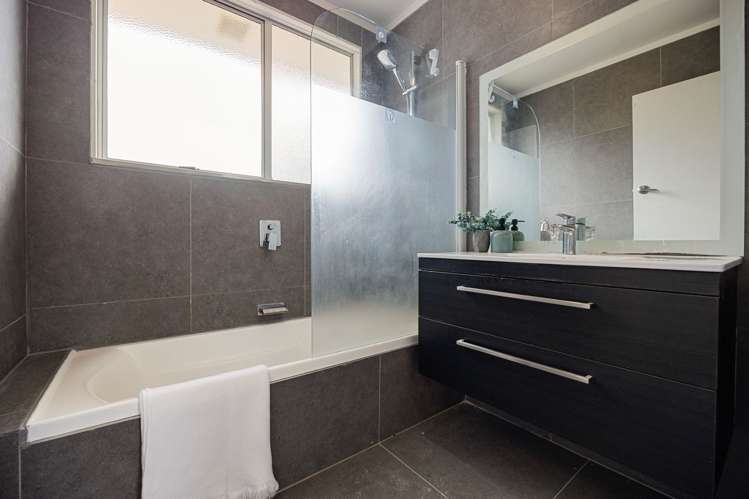 46 Elmwood Crescent Pukete_15