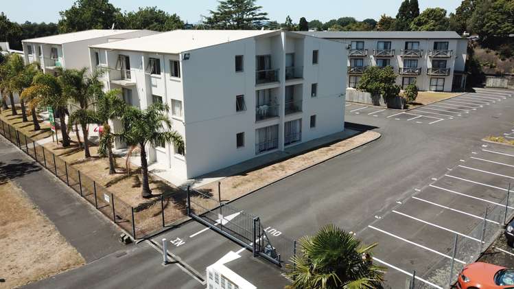 3 & 5 Knox Street Hamilton Central_1