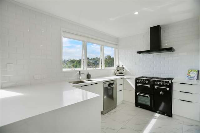 38 Colmar Road Mellons Bay_1