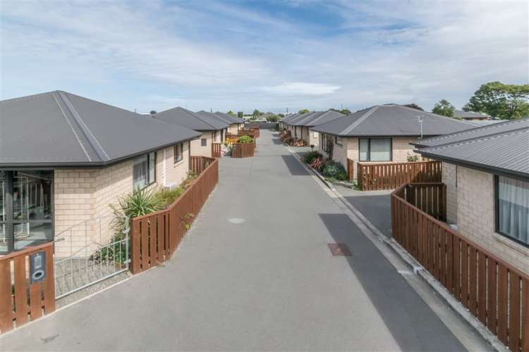 6 Cris Lodge Courts Hornby_9