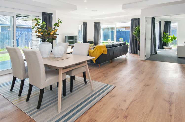 33 Hasendene Drive Lincoln_7