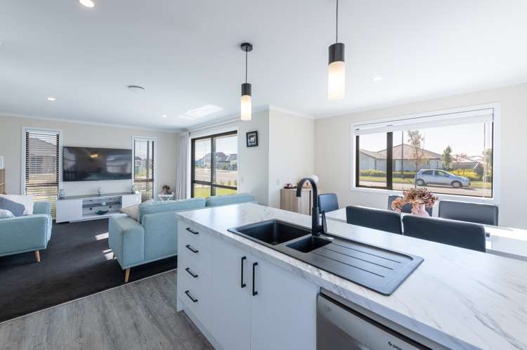 1 Woodley Road Richmond_10