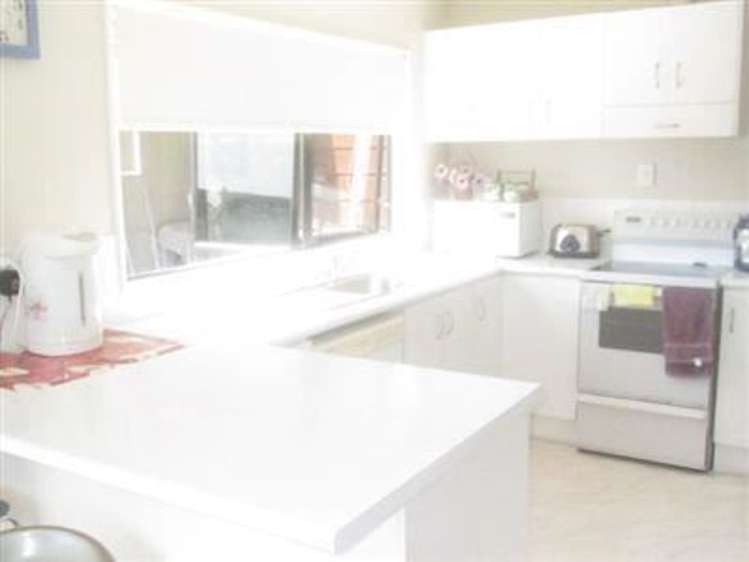 1/29 Kokiri Street Te Atatu South_6