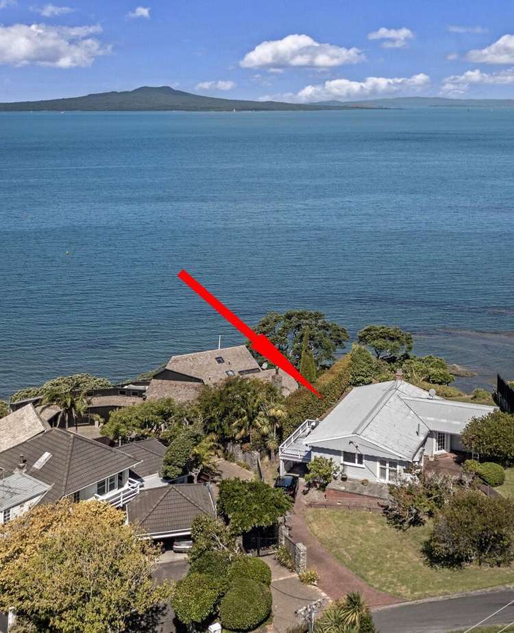 49 Beach Road Castor Bay_24