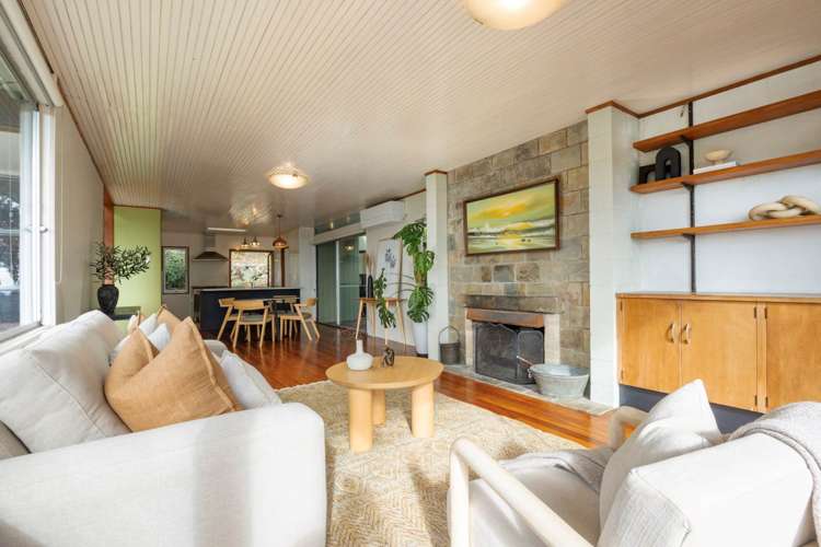 900 West Coast Road Waiatarua_10