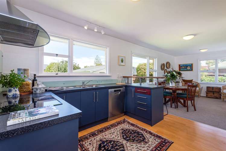 29 Rossiter Avenue Redwood_9