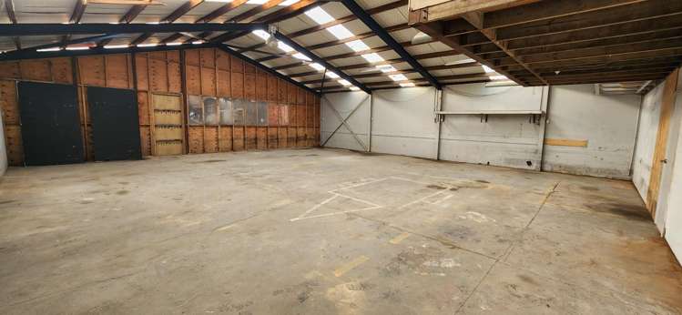 Unit 1, 2/29 Firth Street Drury_3