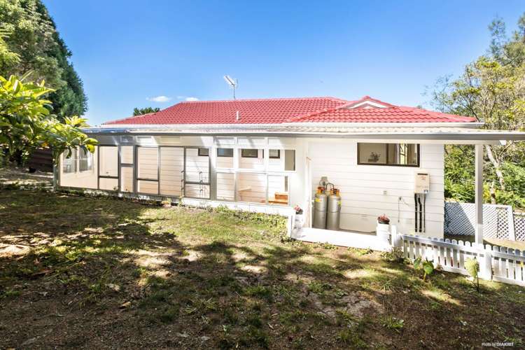 8 Panzic Place Glen Eden_7