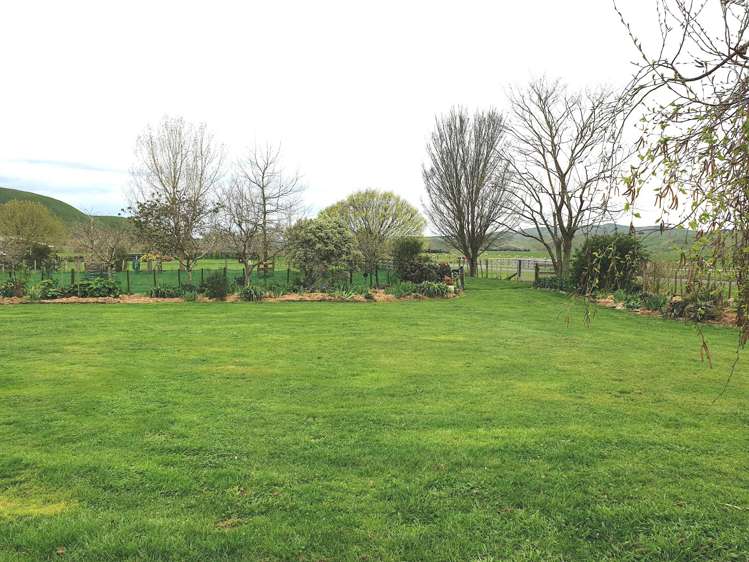 425 Te Kura Road Otane_13