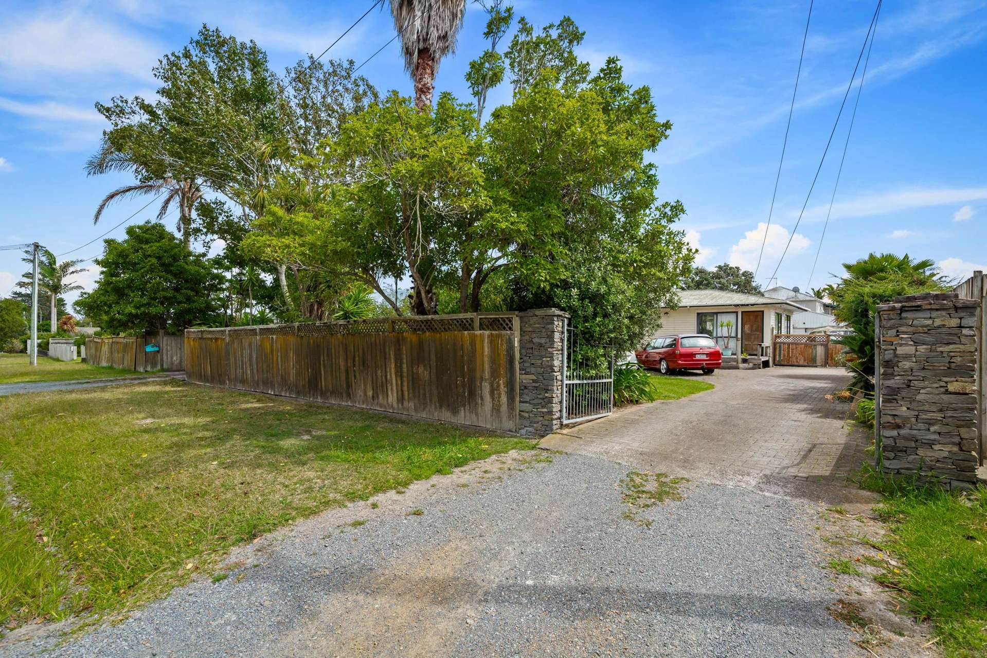 16 Fourth View Avenue Beachlands_0