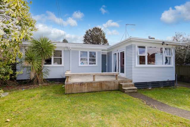 24 Manapouri Place Glenview_1