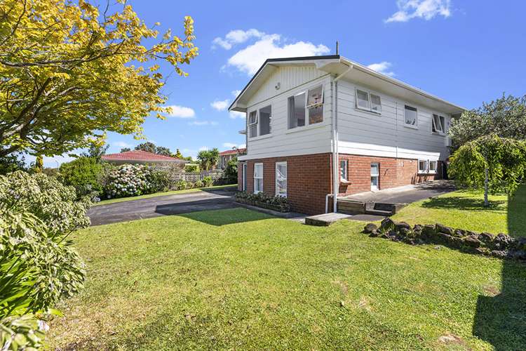 23 Ellesmere Crescent Pakuranga Heights_17