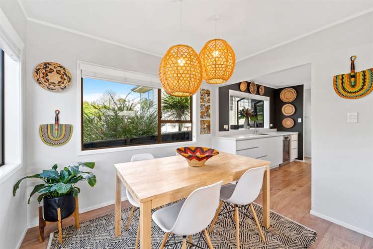 82 Oaktree Avenue Browns Bay_10