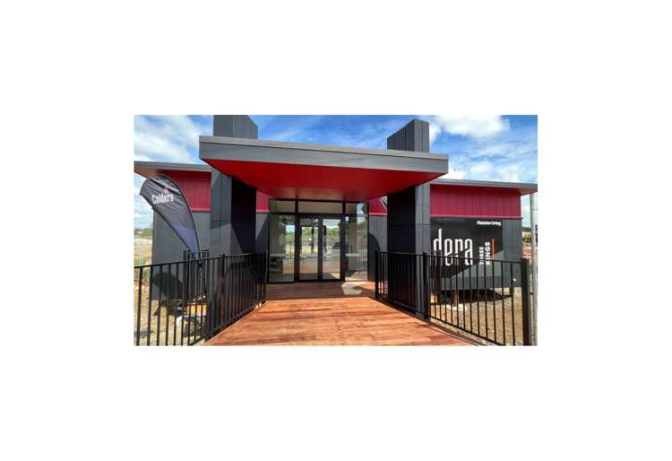 108/2 Grahame Breed Drive Three Kings_35