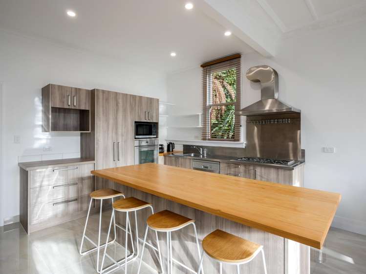 31 Royston Street North East Valley_25