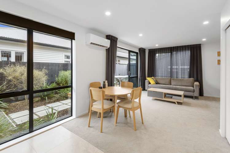 2/407 Hereford Street Linwood_8