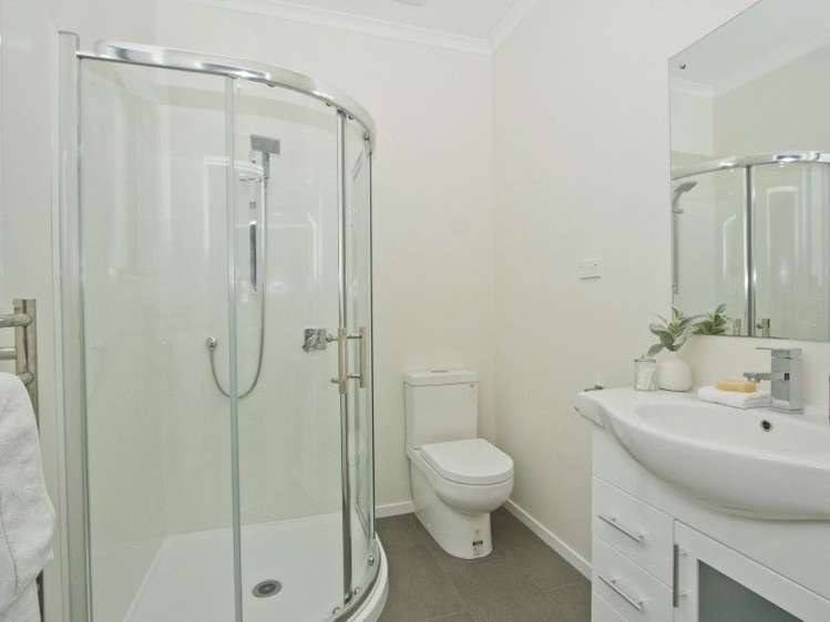 41 Fraser Colman Grove Wainuiomata_11