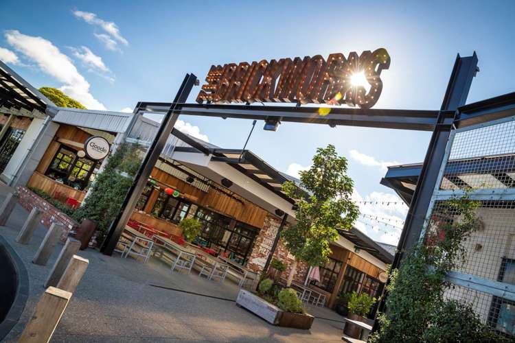 1i/10 Crown Lynn Place New Lynn_13