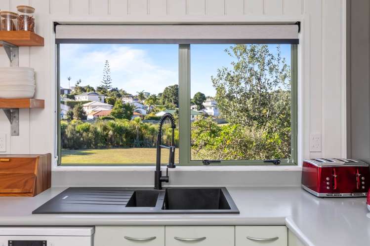2/65 Charlotte Street_3