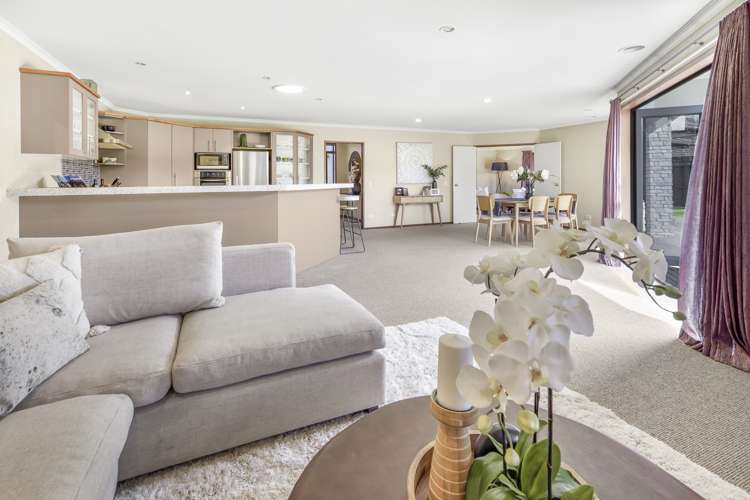 85 Huntington Drive Huntington_2