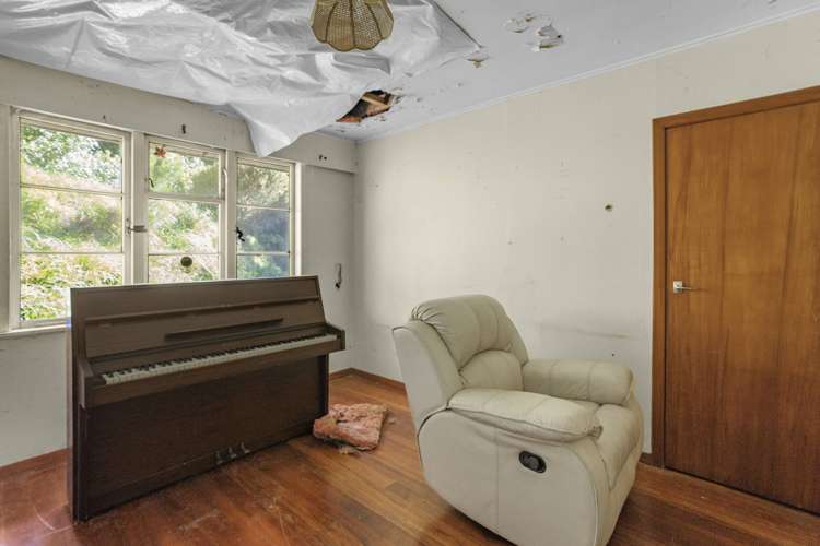 8 Stokes Valley Road Stokes Valley_9