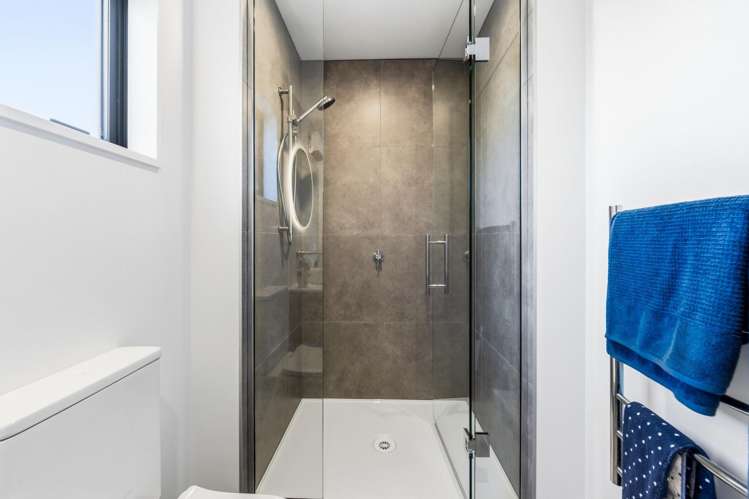 2/28 Harker Street 10222_10
