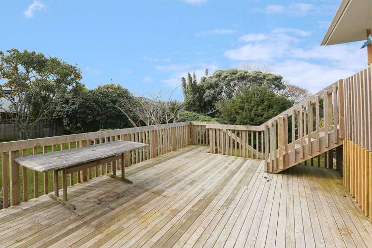 6 Wakeling Avenue Te Atatu South_13