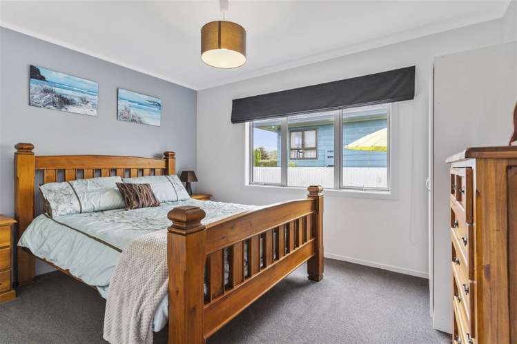 18 Athenree Road Athenree_11