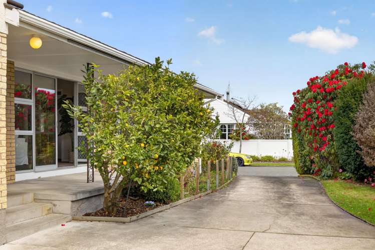 20 Delaware Crescent Russley_31