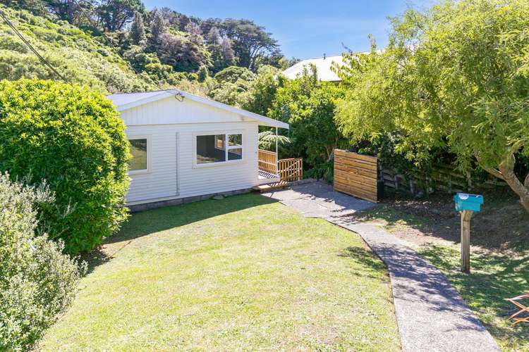 8 Cross Street Karori_1