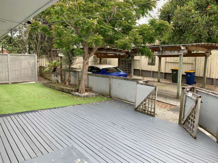 47 Triangle Road Massey_1