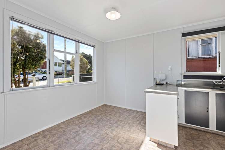 64 Astrolabe Street Cannons Creek_7