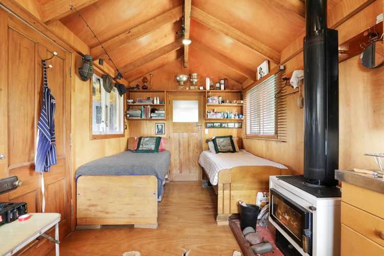 Stone Jug Road Kakahi_4