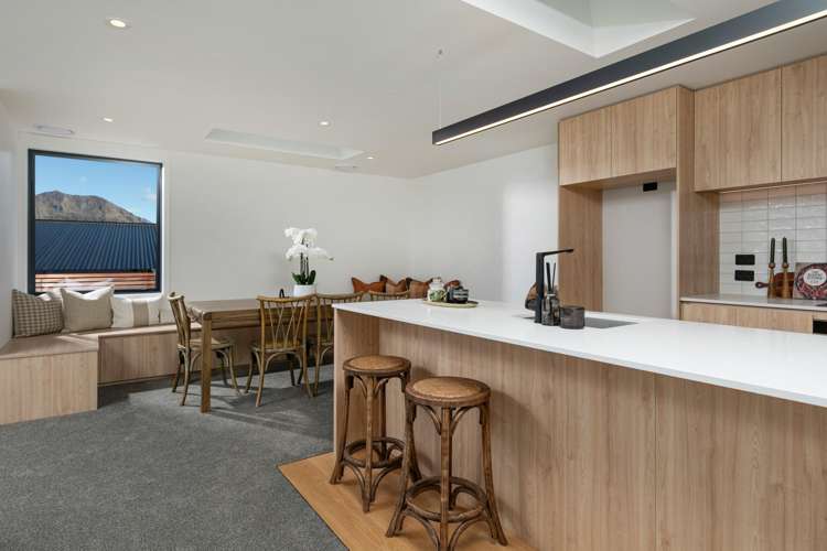 2/87 Mills Road Wanaka_5