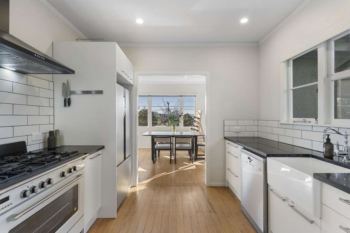 1/3 Tui Glen Road_2